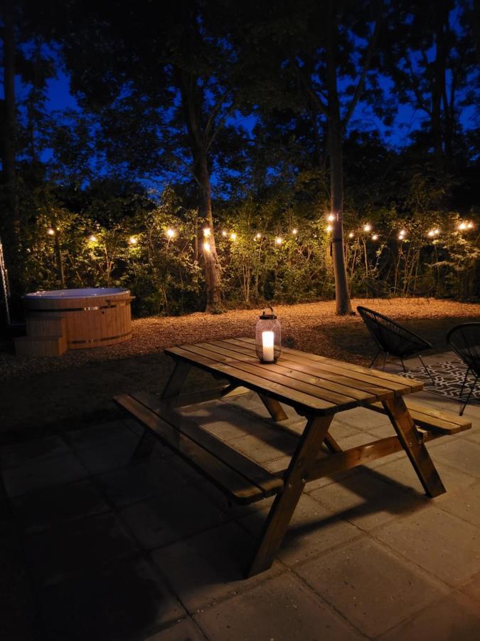 Retro Chic Wellness Met Hottub & Sauna Ewijk Exteriör bild